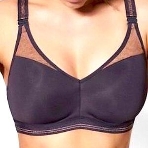 Empirente Sports Bra Sparkly Strap Details, Keyhole Bead, Underwire High Impact